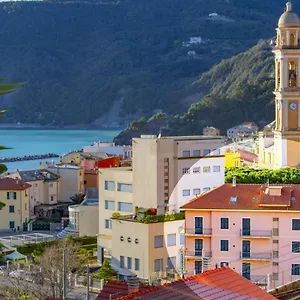 Paradiso *** Moneglia